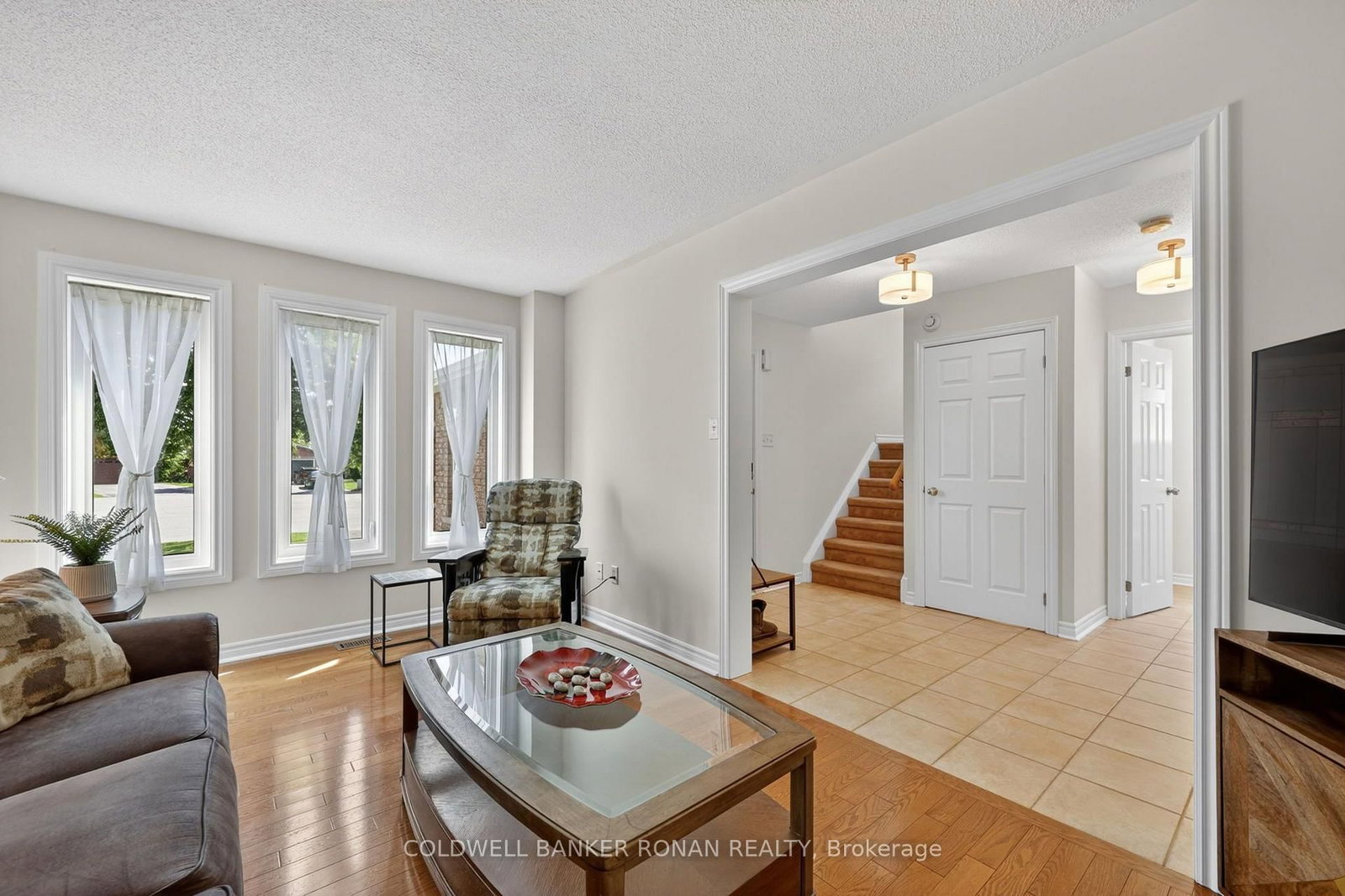 24 Ryan Court • Barrie, ON photo 9