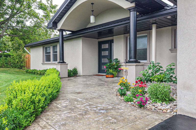 91 Moon Point Drive