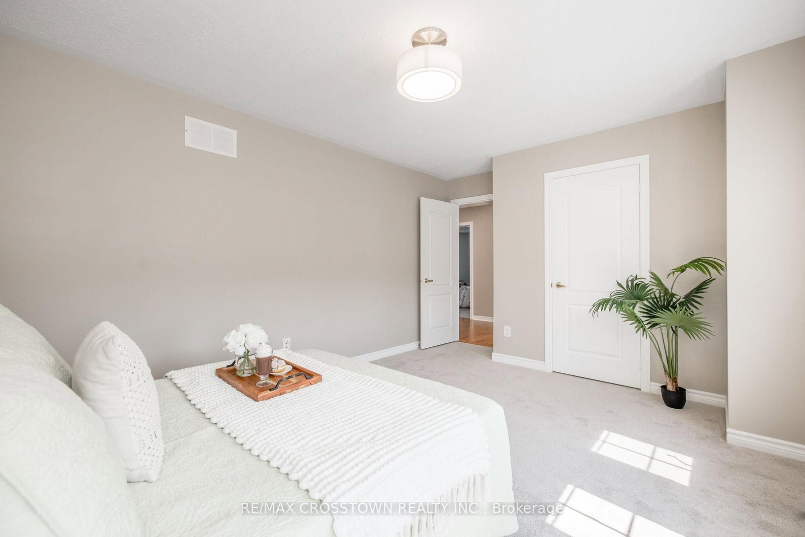 22 Maple Crown Terrace • Barrie, ON photo 44