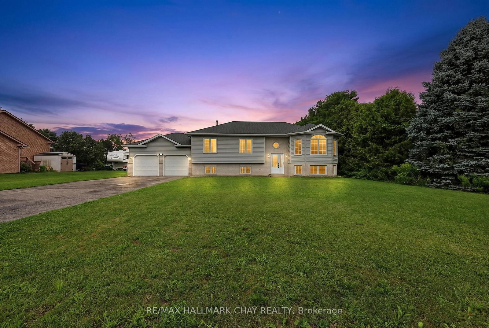 1 Dean Court • Wasaga Beach, ON photo 1