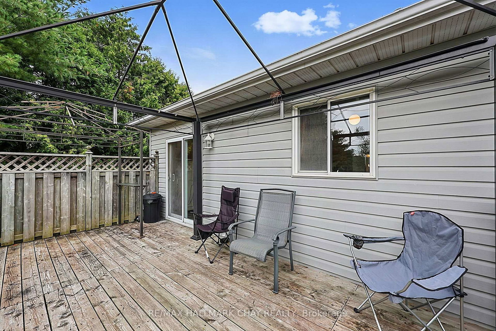 1 Dean Court • Wasaga Beach, ON photo 10