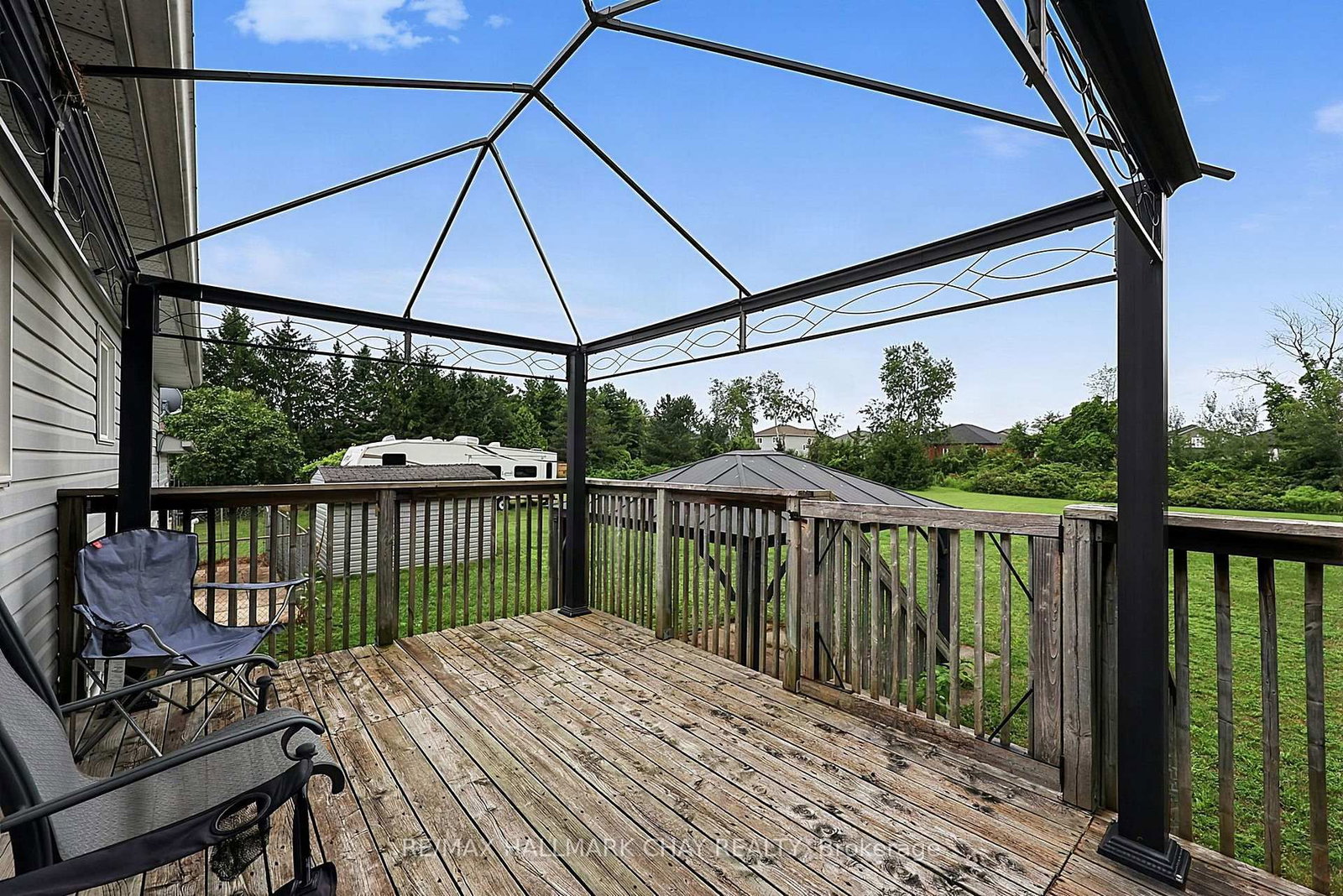1 Dean Court • Wasaga Beach, ON photo 9