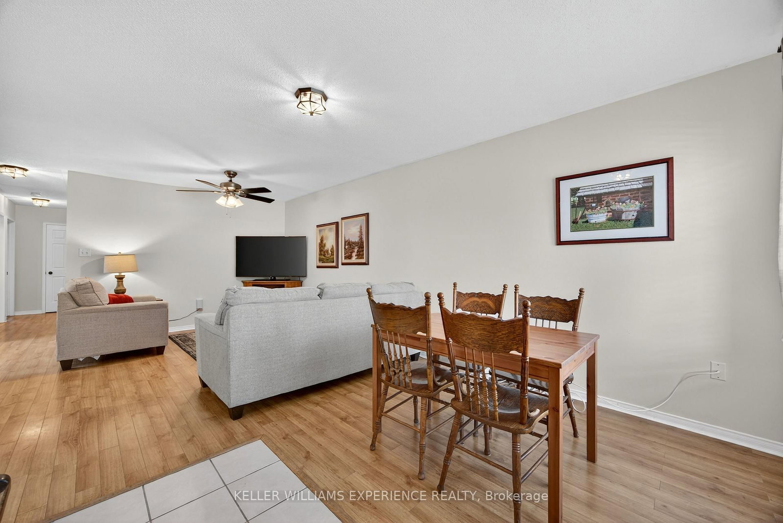 16 Larkin Drive photo 9
