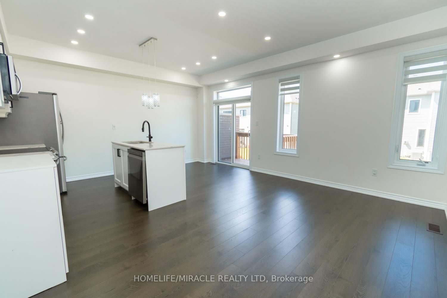 34 Valleybrook Road • Barrie, ON photo 10