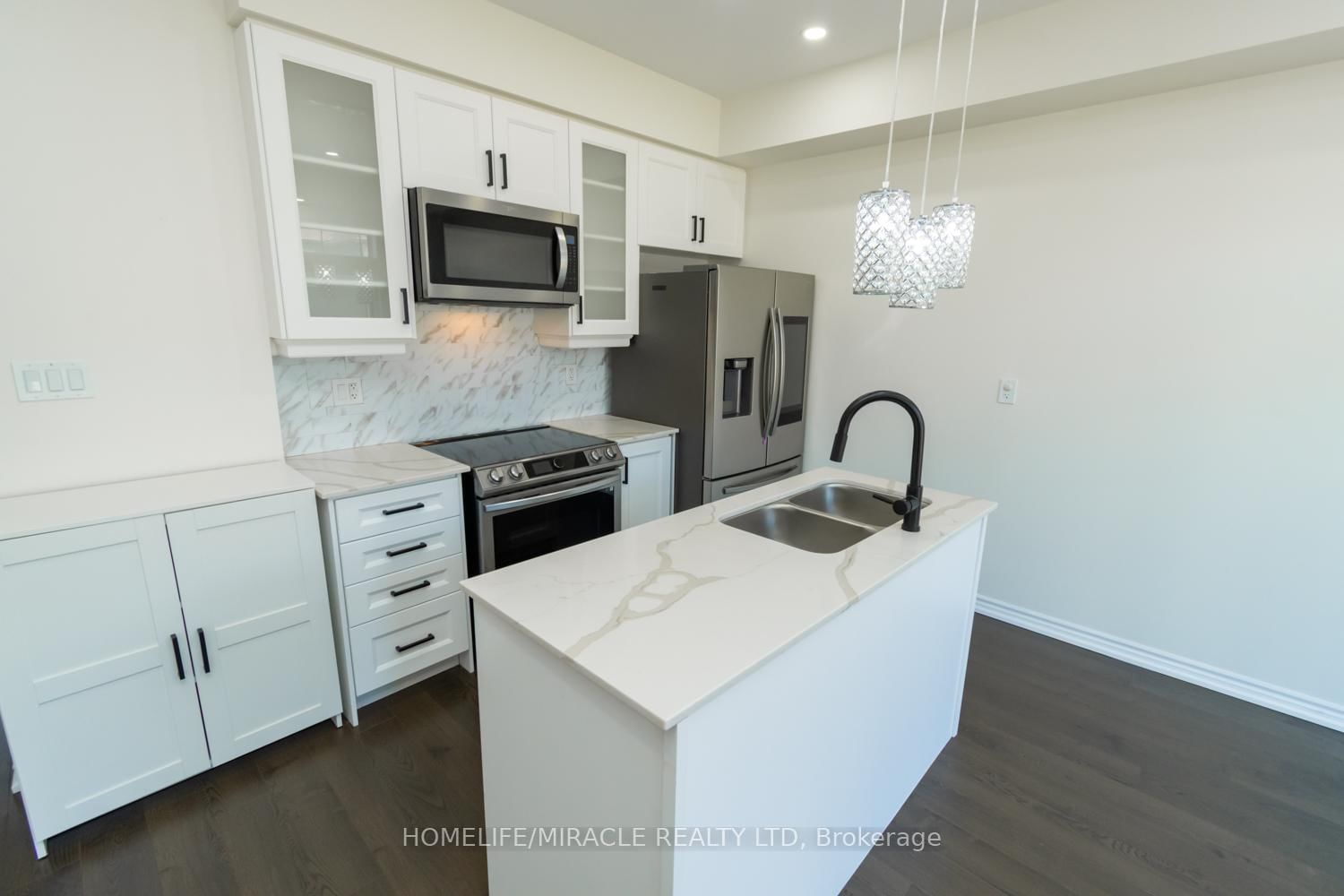 34 Valleybrook Road • Barrie, ON photo 12