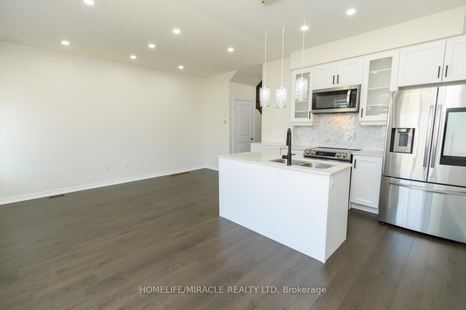 34 Valleybrook Road • Barrie, ON photo 17
