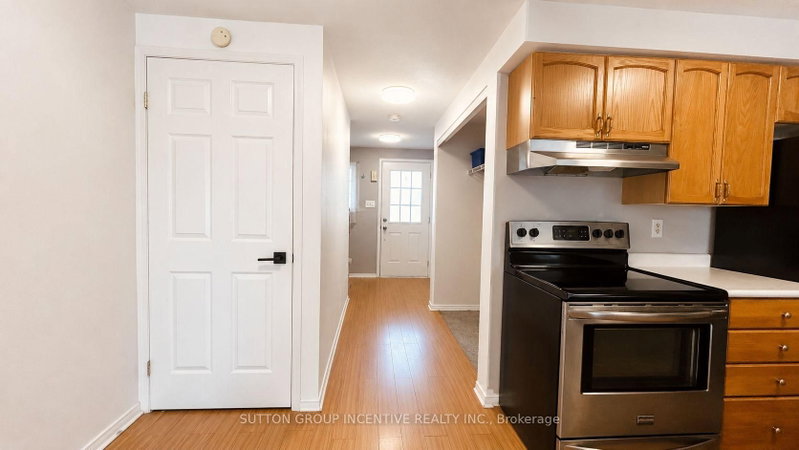 25 Lions Gate Boulevard