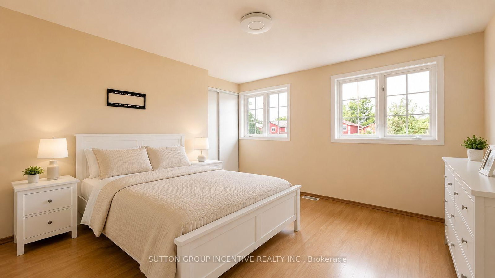 25 Lions Gate Boulevard • Barrie, ON photo 9