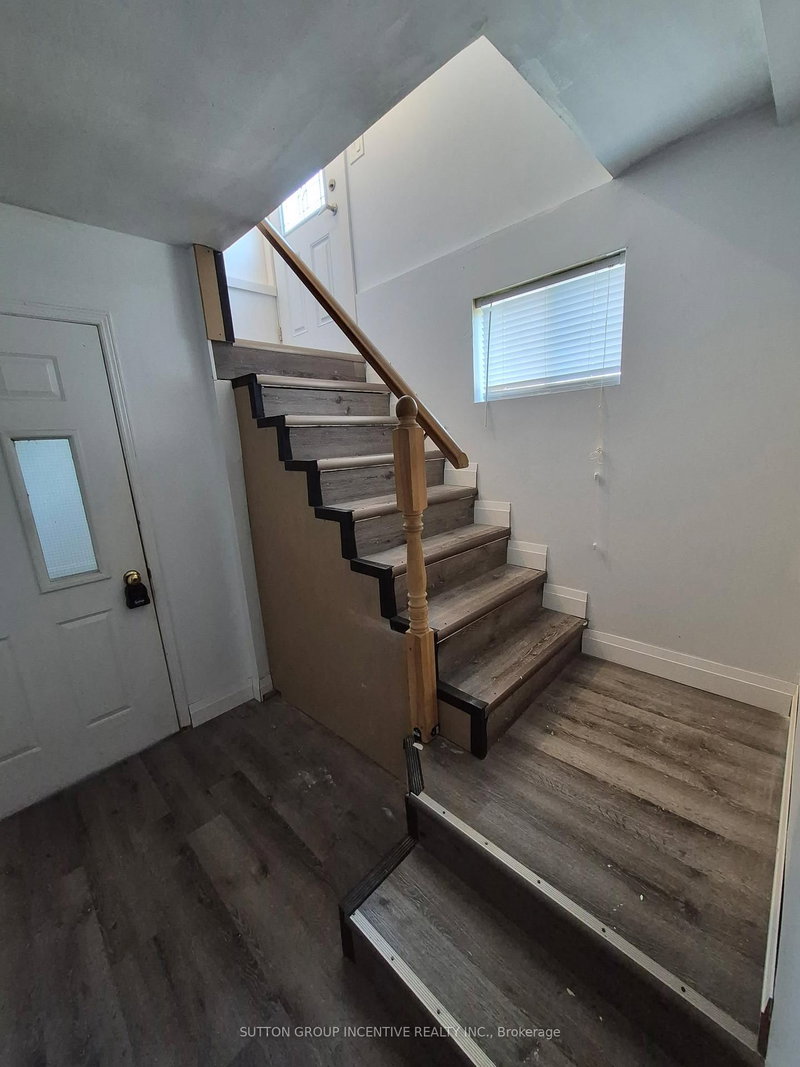 Lower - 211 Cliff Road