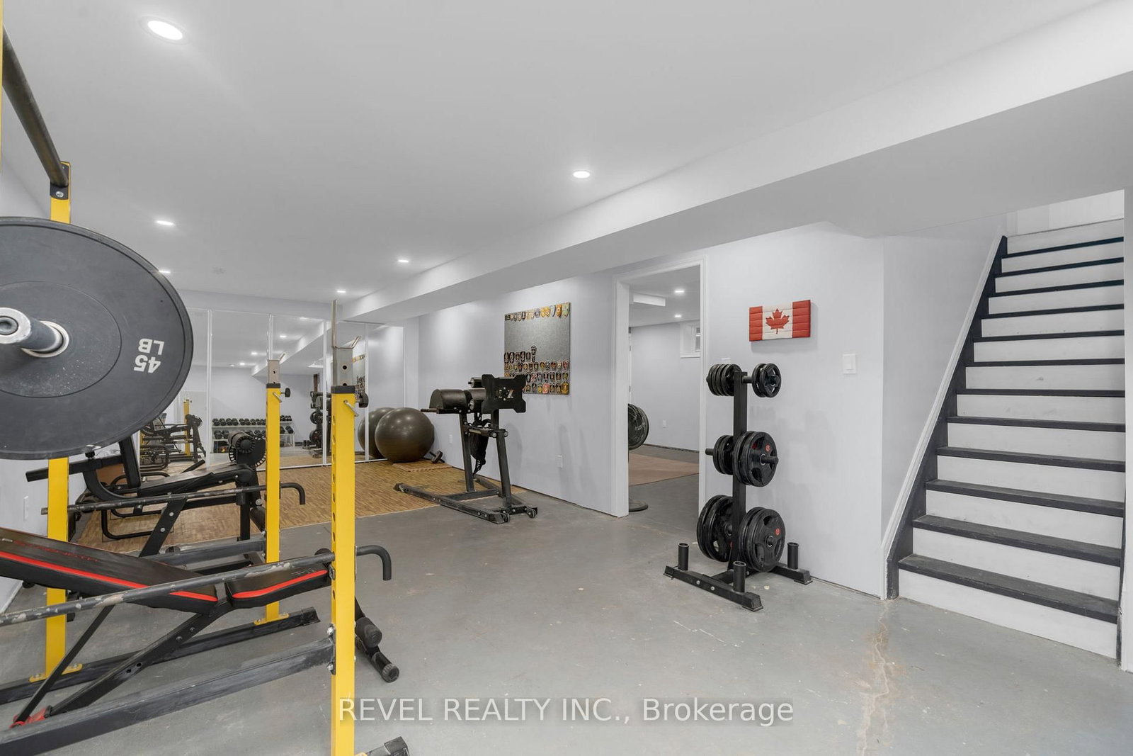 6537 9 COUNTY Road • Clearview, ON photo 18