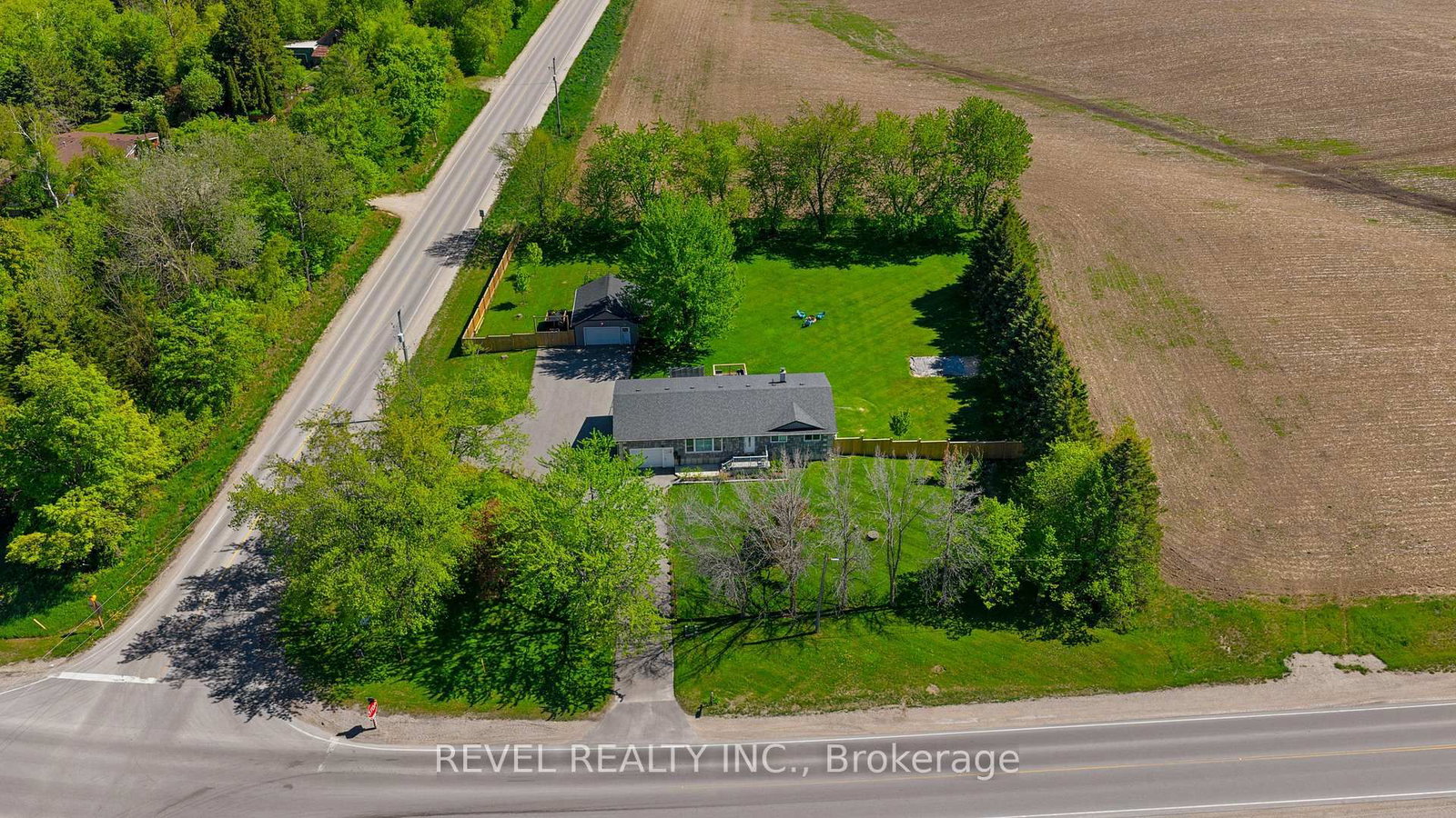6537 9 COUNTY Road • Clearview, ON photo 35