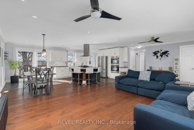6537 9 COUNTY Road • Clearview, ON photo 4
