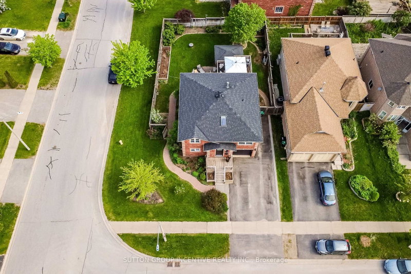 2 Hewitt Place
