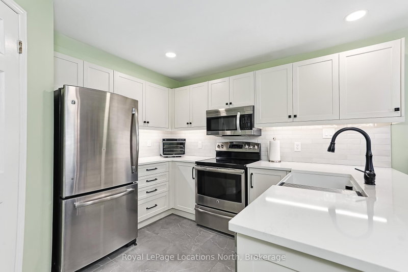 139 - 55 Trott Boulevard