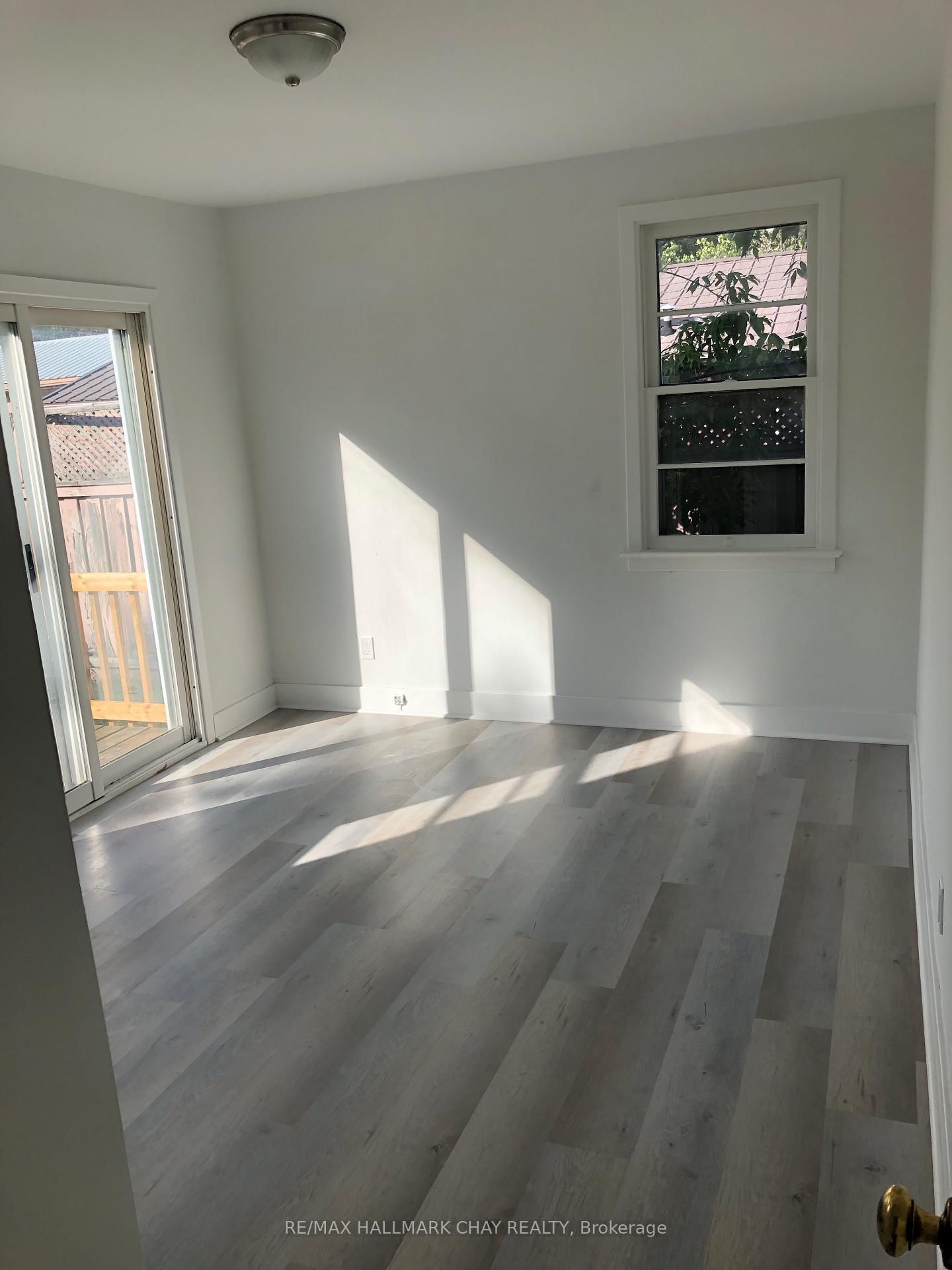 34 Cundles Road E, Barrie 5
