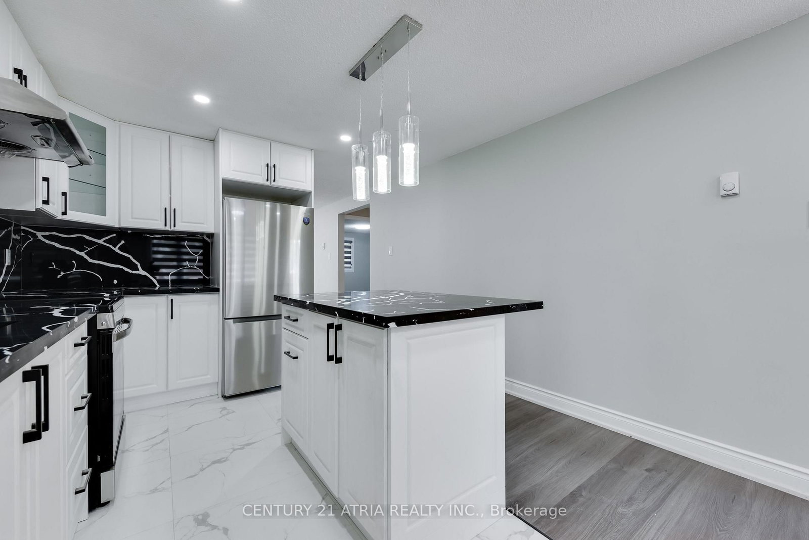706 Frazer Drive • Midland, ON photo 10
