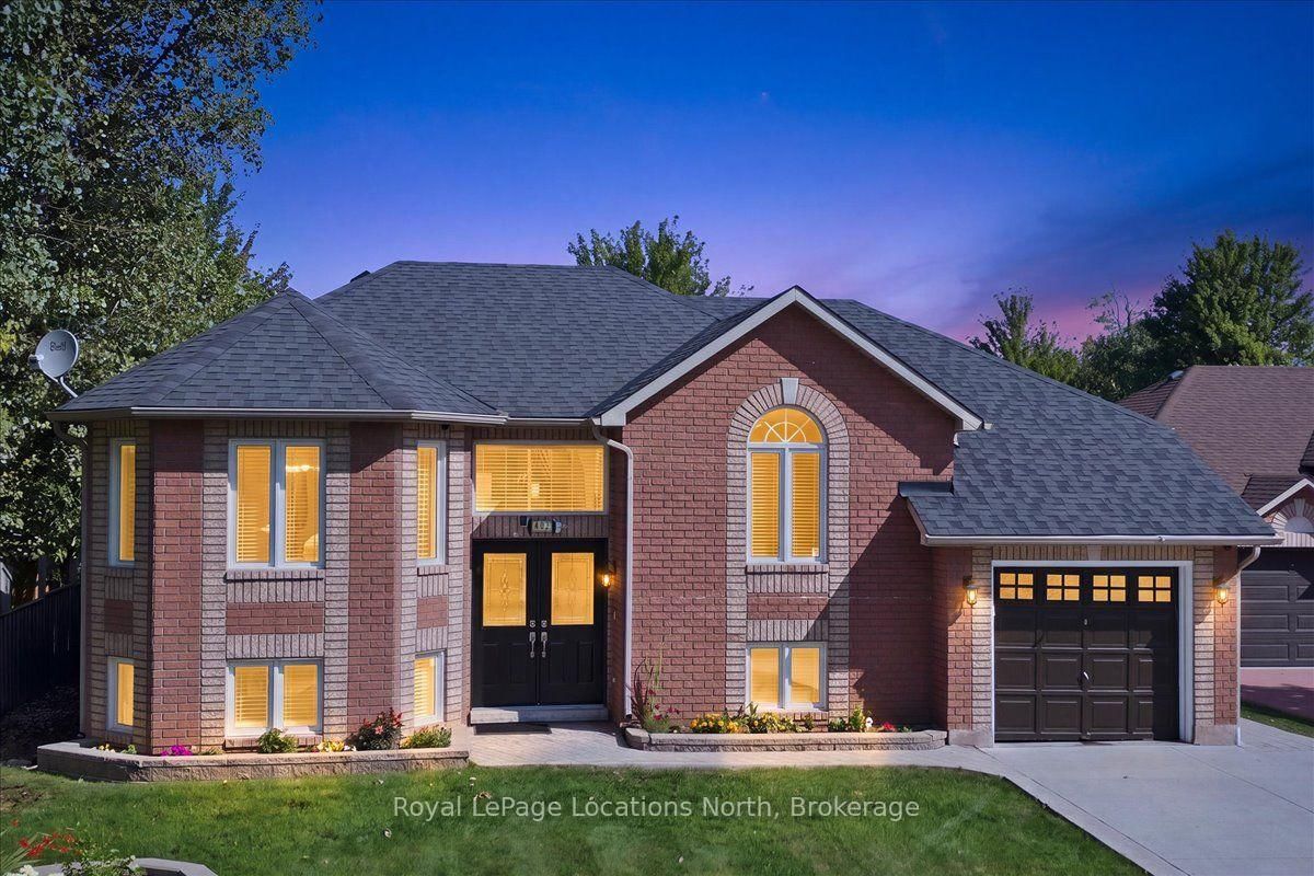 402 Ramblewood Drive • Wasaga Beach, ON photo 1