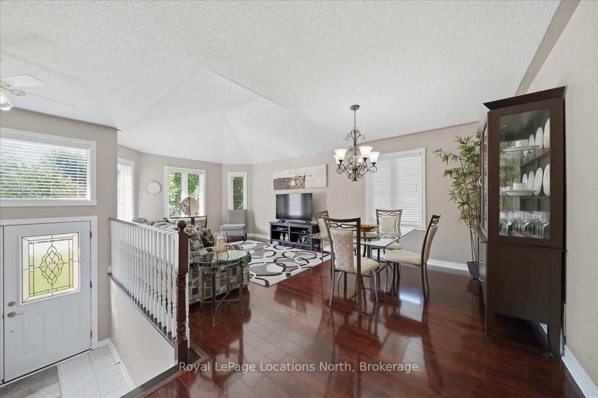 402 Ramblewood Drive photo 4