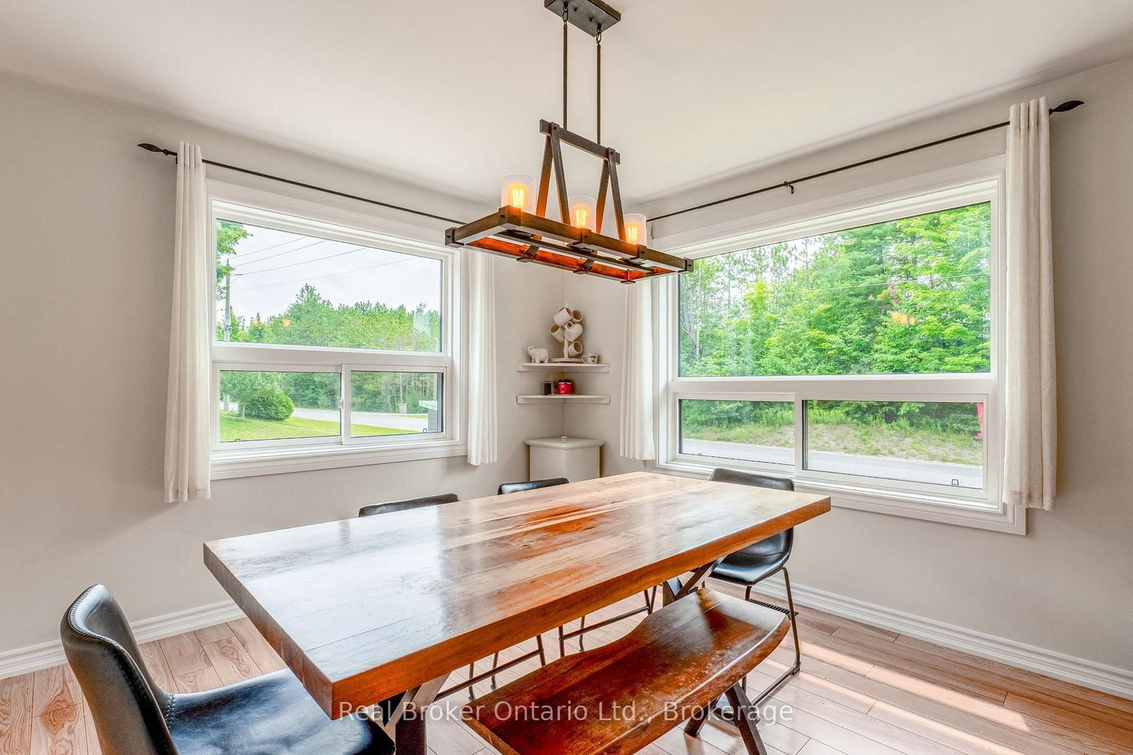 1819 Old Second Road S • Springwater, ON photo 13