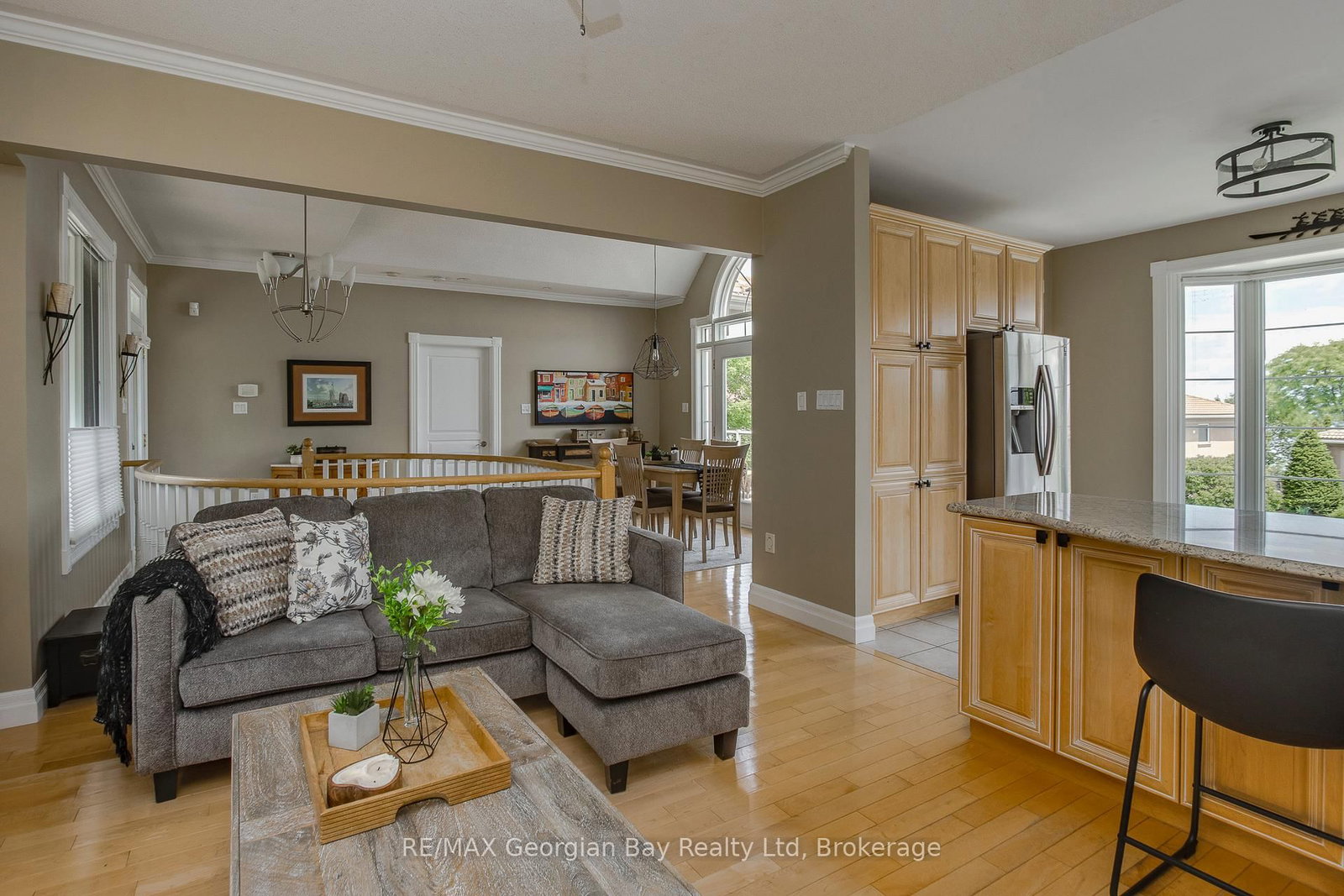 422 Aberdeen Boulevard • Midland, ON photo 10