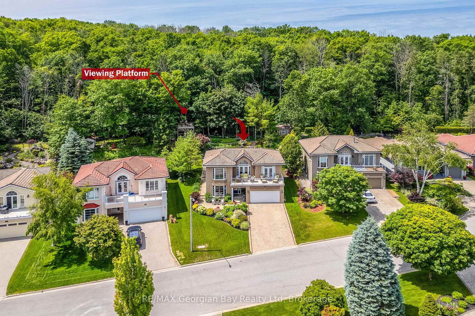 422 Aberdeen Boulevard • Midland, ON photo 4