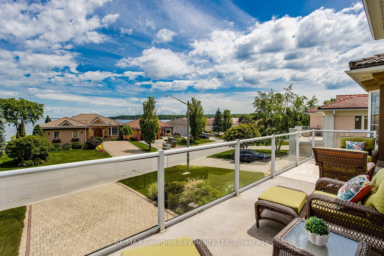 422 Aberdeen Boulevard • Midland, ON photo 6