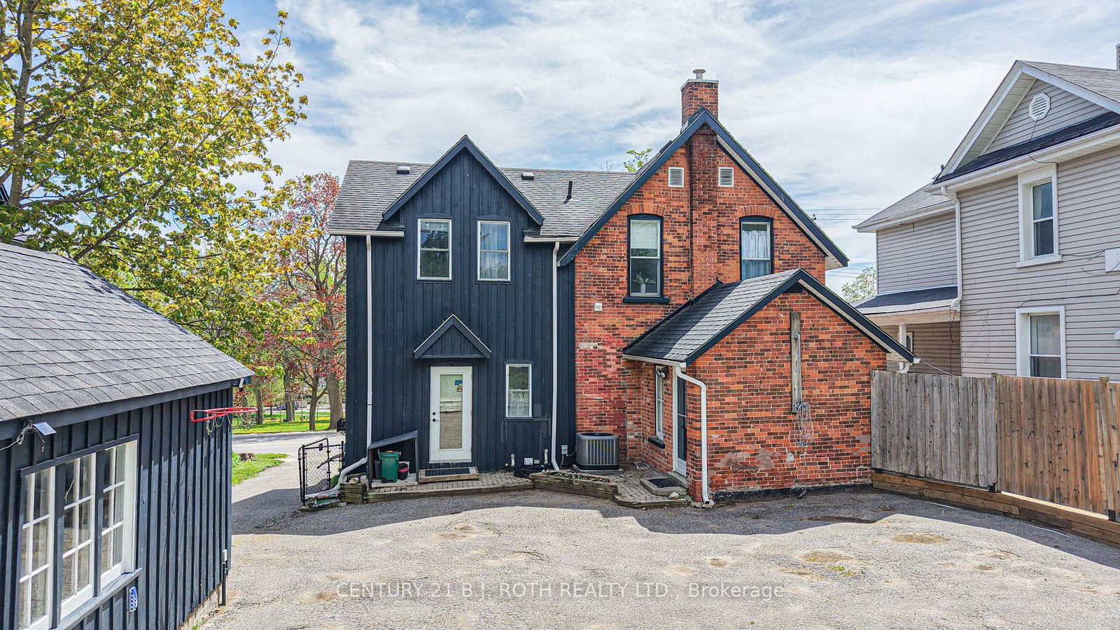 80 Coldwater Road W • Orillia, ON photo 4