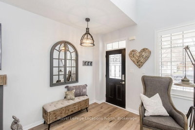 14 Berkshire Avenue • Wasaga Beach, ON photo 3