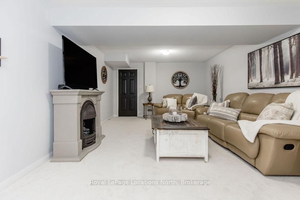 14 Berkshire Avenue • Wasaga Beach, ON photo 30