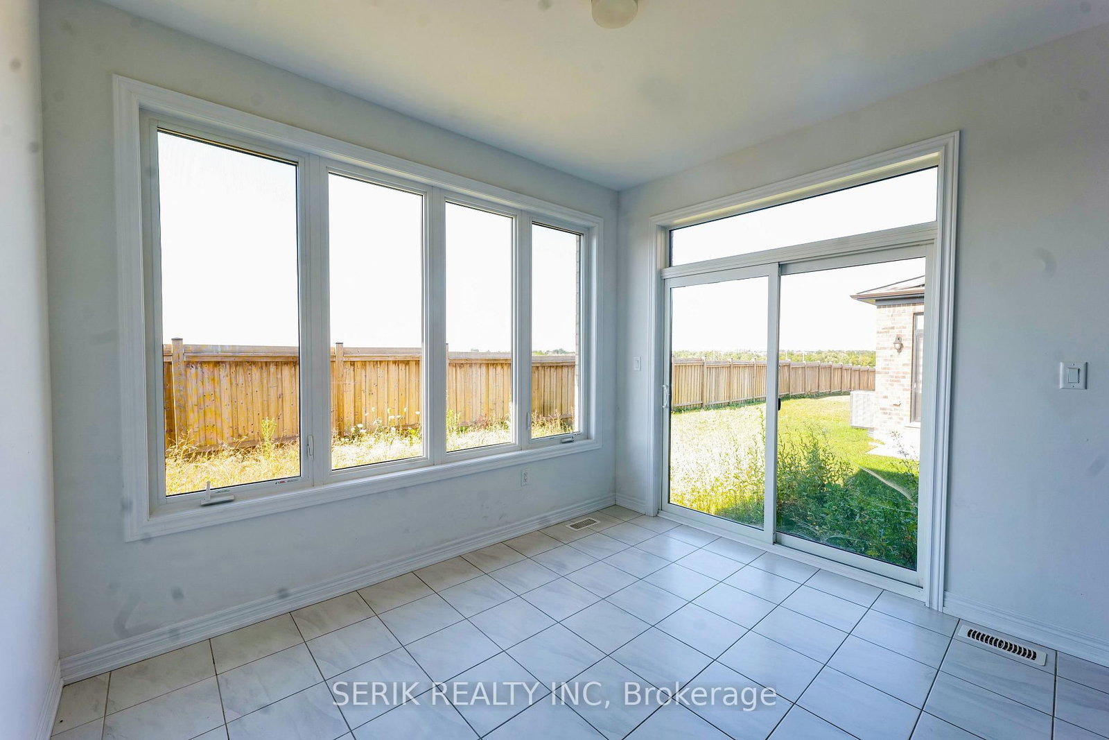 163 Fenchurch Manor • Barrie, ON photo 16