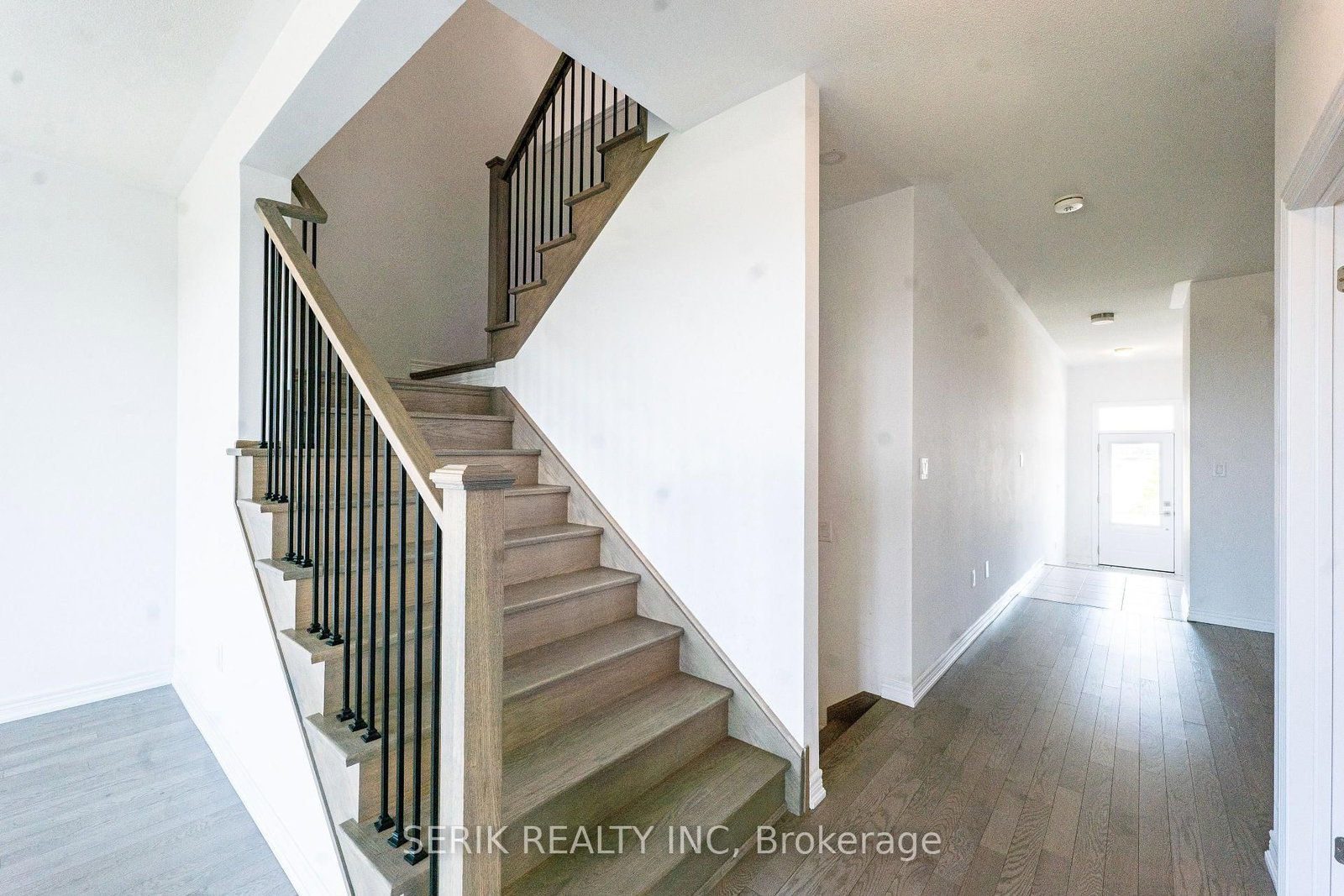 163 Fenchurch Manor • Barrie, ON photo 17