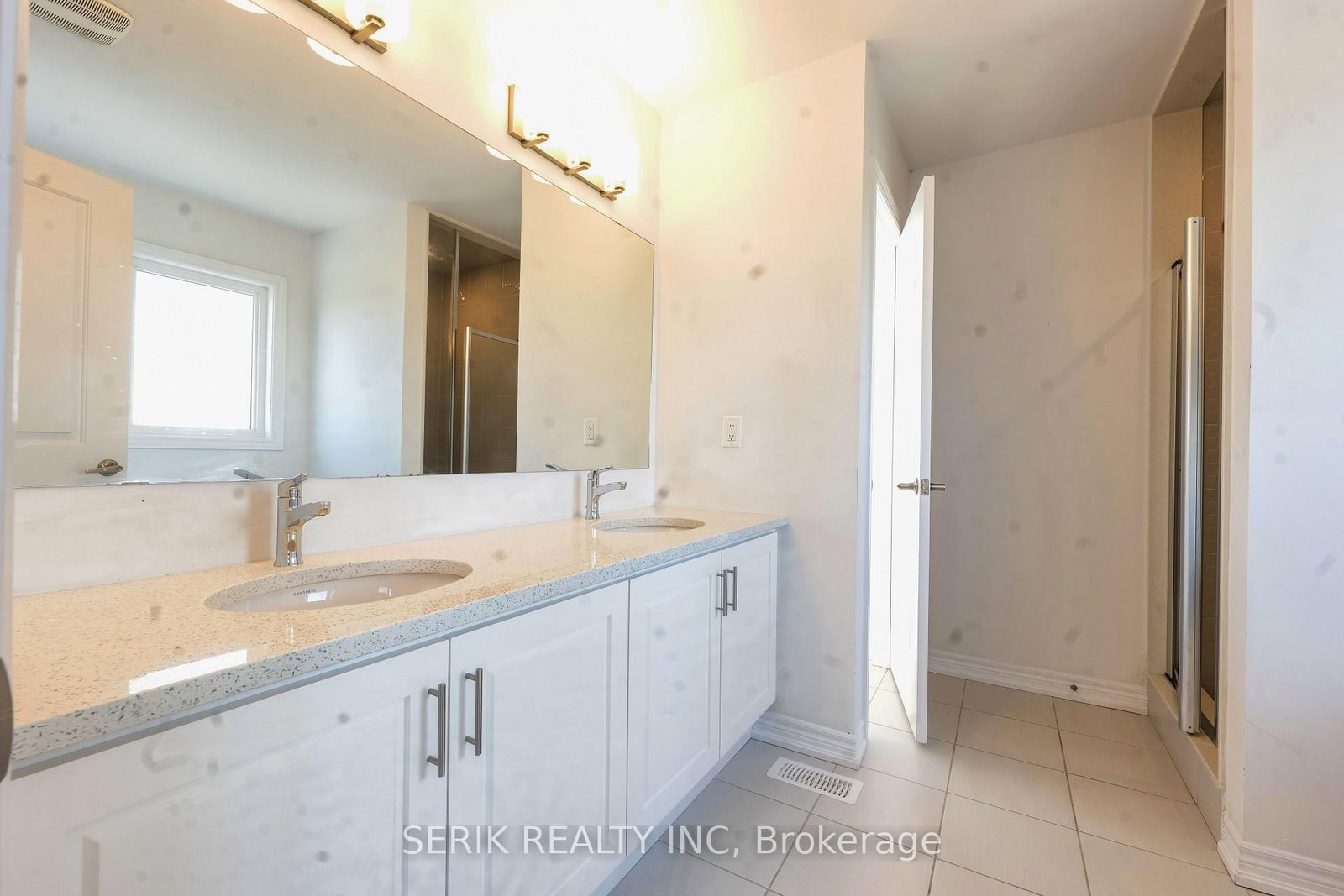 163 Fenchurch Manor • Barrie, ON photo 22