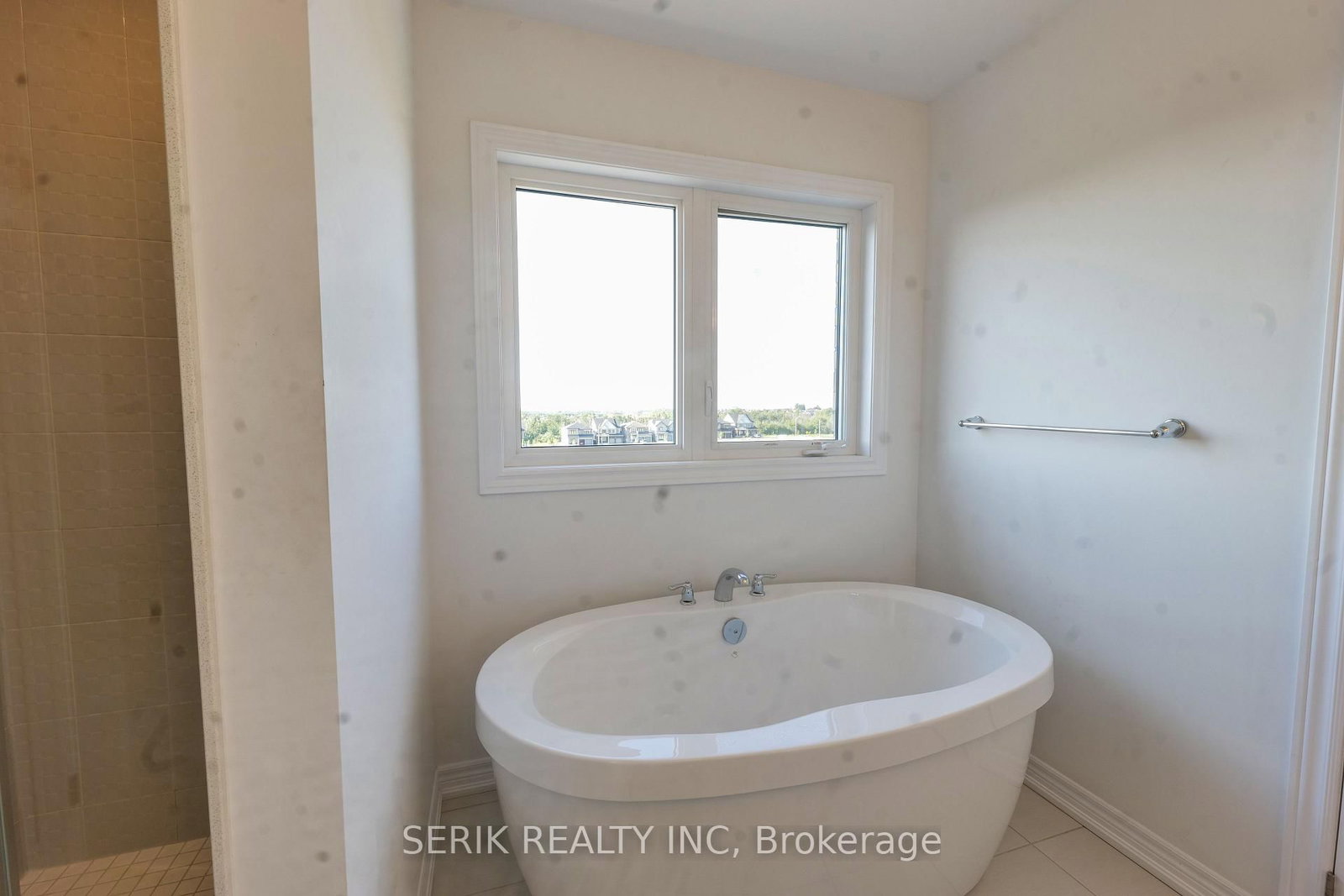 163 Fenchurch Manor • Barrie, ON photo 23