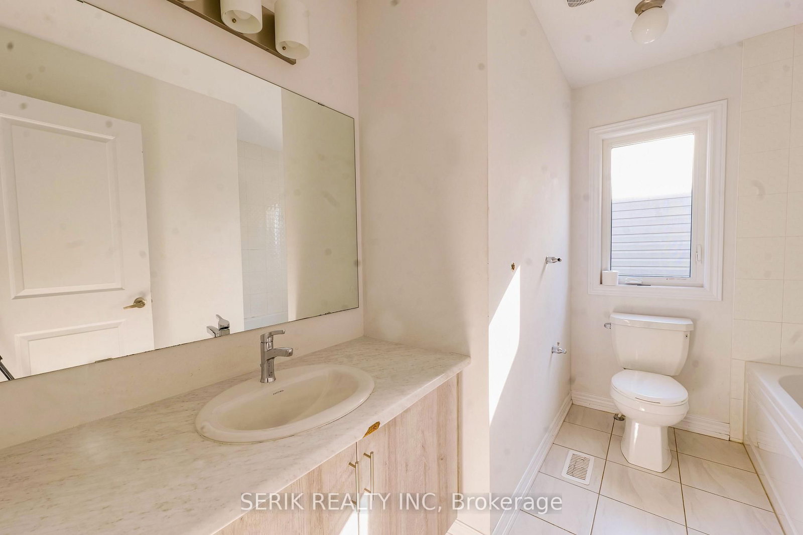 163 Fenchurch Manor • Barrie, ON photo 27