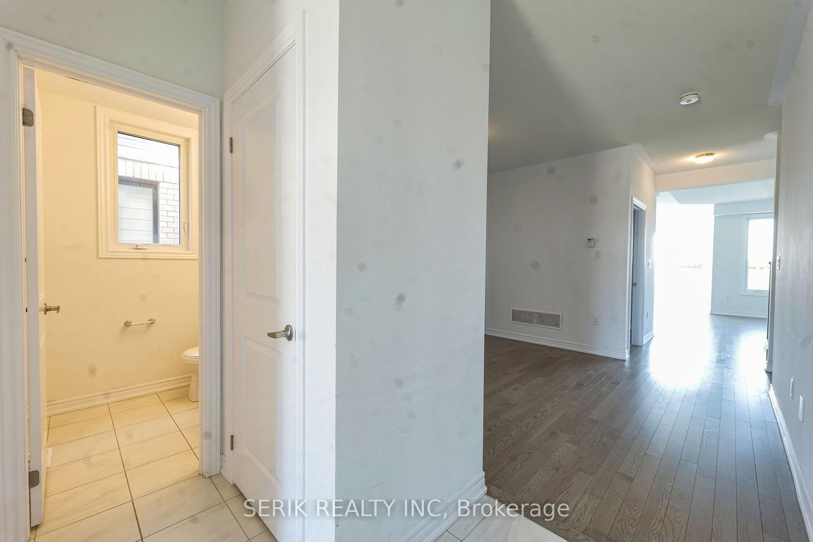 163 Fenchurch Manor • Barrie, ON photo 5
