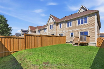 34 Robertson Street • Collingwood, ON photo 8