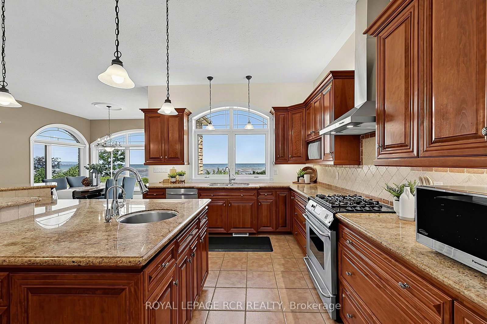 1068 Shore Lane • Wasaga Beach, ON photo 17