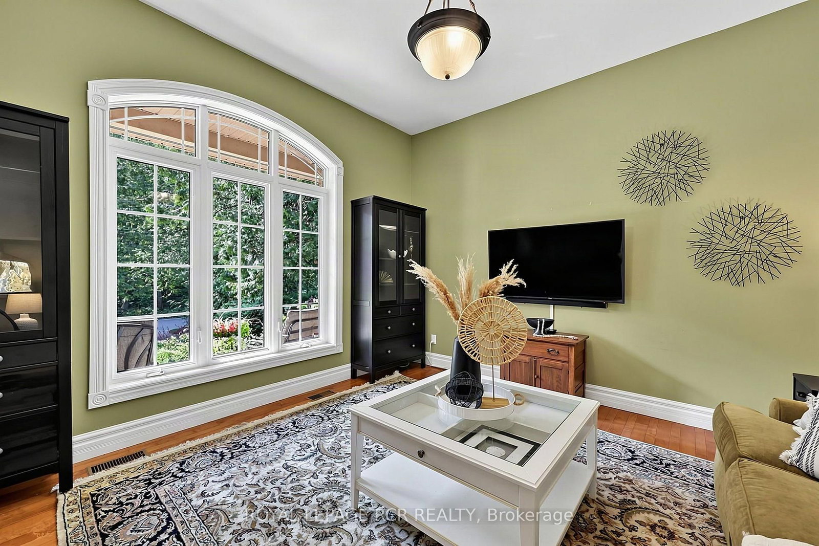 1068 Shore Lane • Wasaga Beach, ON photo 5