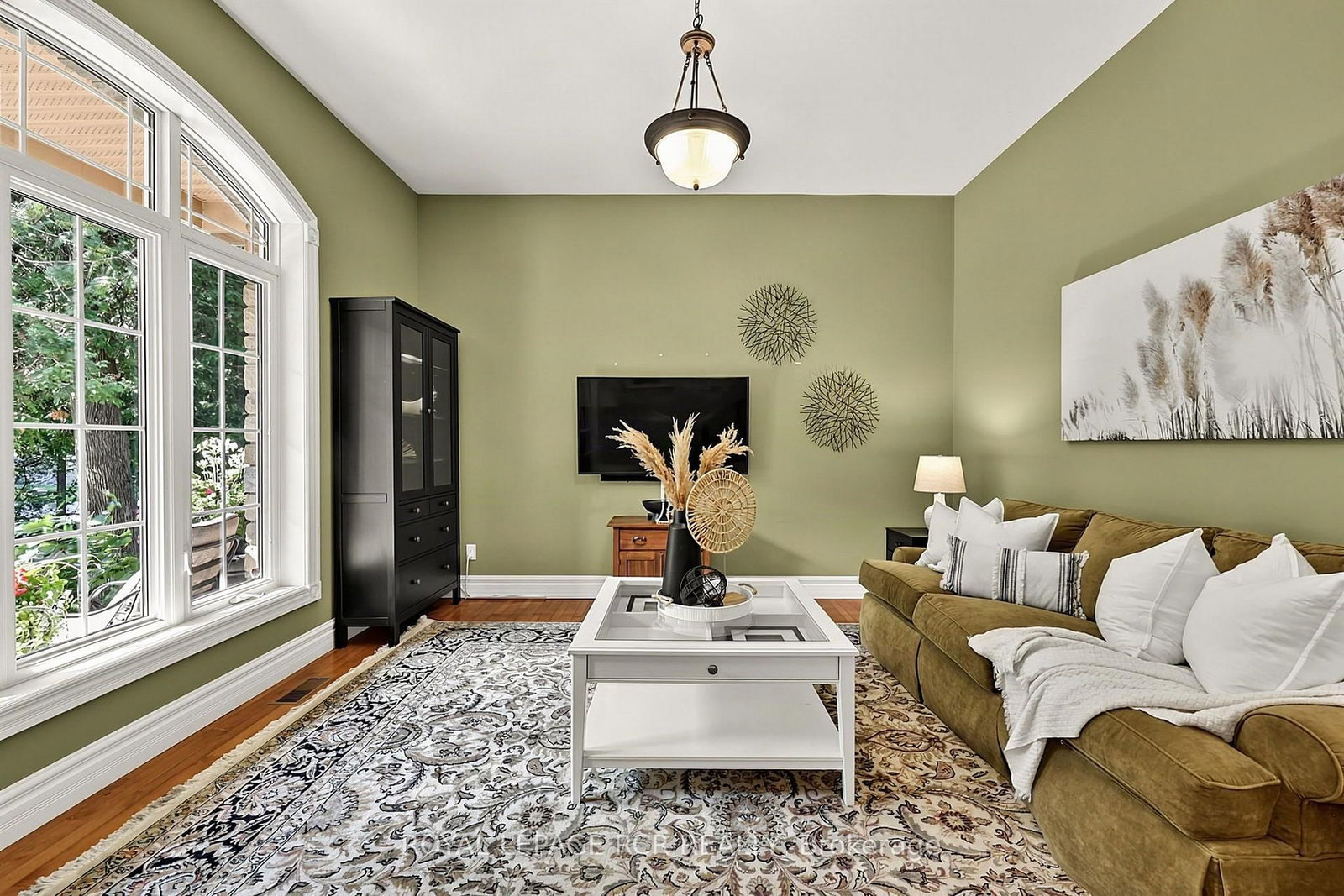1068 Shore Lane • Wasaga Beach, ON photo 6