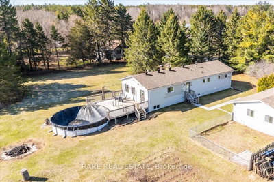 3679 McCarthy Drive • Clearview, ON photo 3