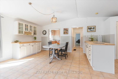 3679 McCarthy Drive • Clearview, ON photo 7