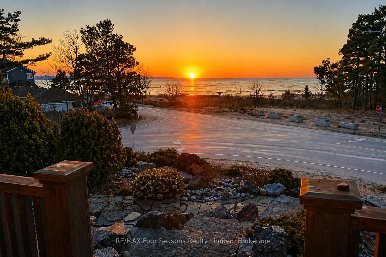 805 Eastdale Drive • Wasaga Beach, ON photo 1