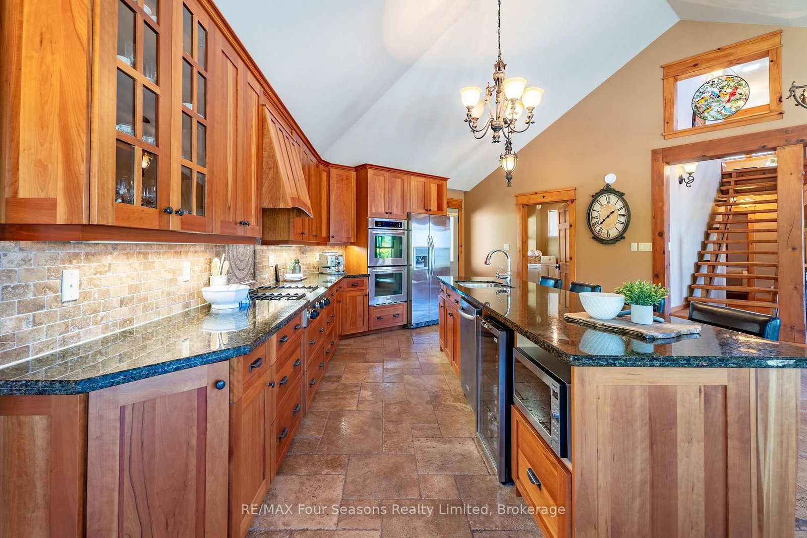 805 Eastdale Drive • Wasaga Beach, ON photo 18