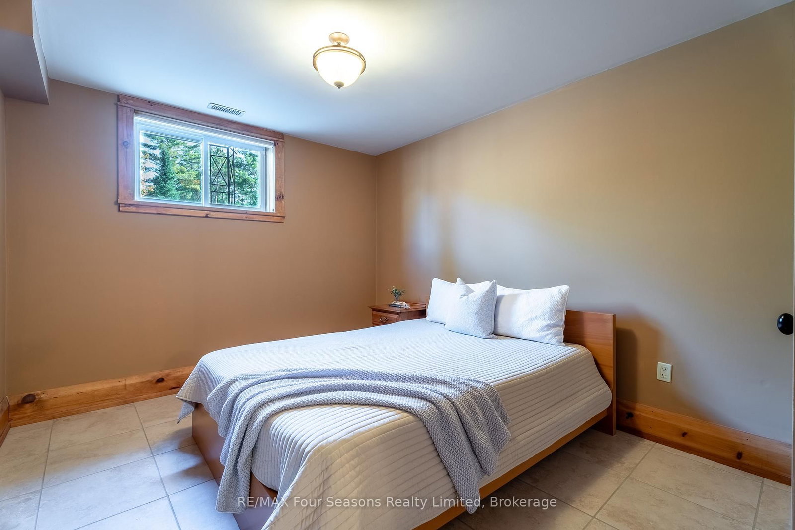 805 Eastdale Drive • Wasaga Beach, ON photo 38