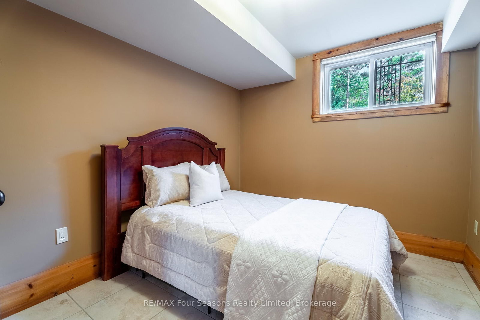 805 Eastdale Drive • Wasaga Beach, ON photo 39