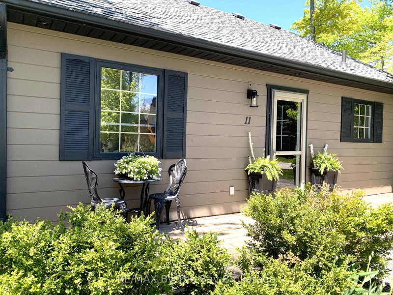 11 Cabin Crescent