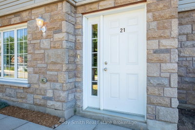 21 CHURCH Street • Penetanguishene, ON photo 5
