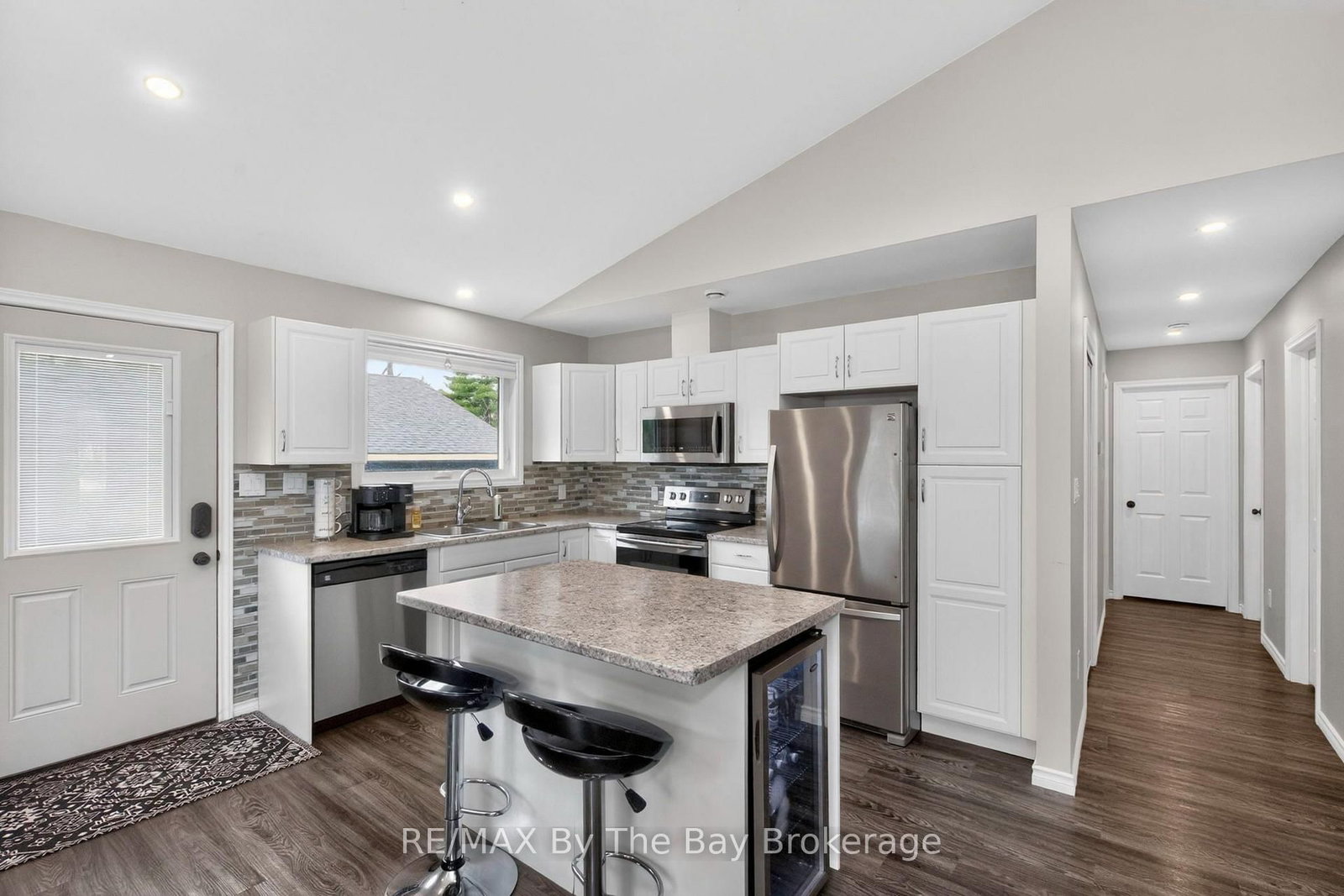 12 5th Lane • Wasaga Beach, ON photo 10