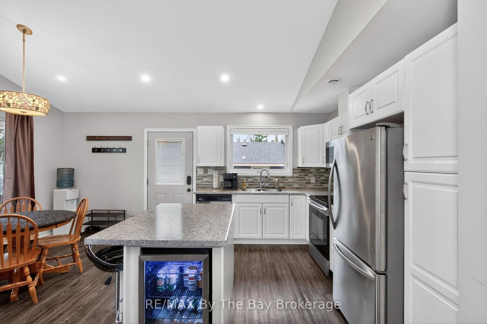 12 5th Lane • Wasaga Beach, ON photo 12
