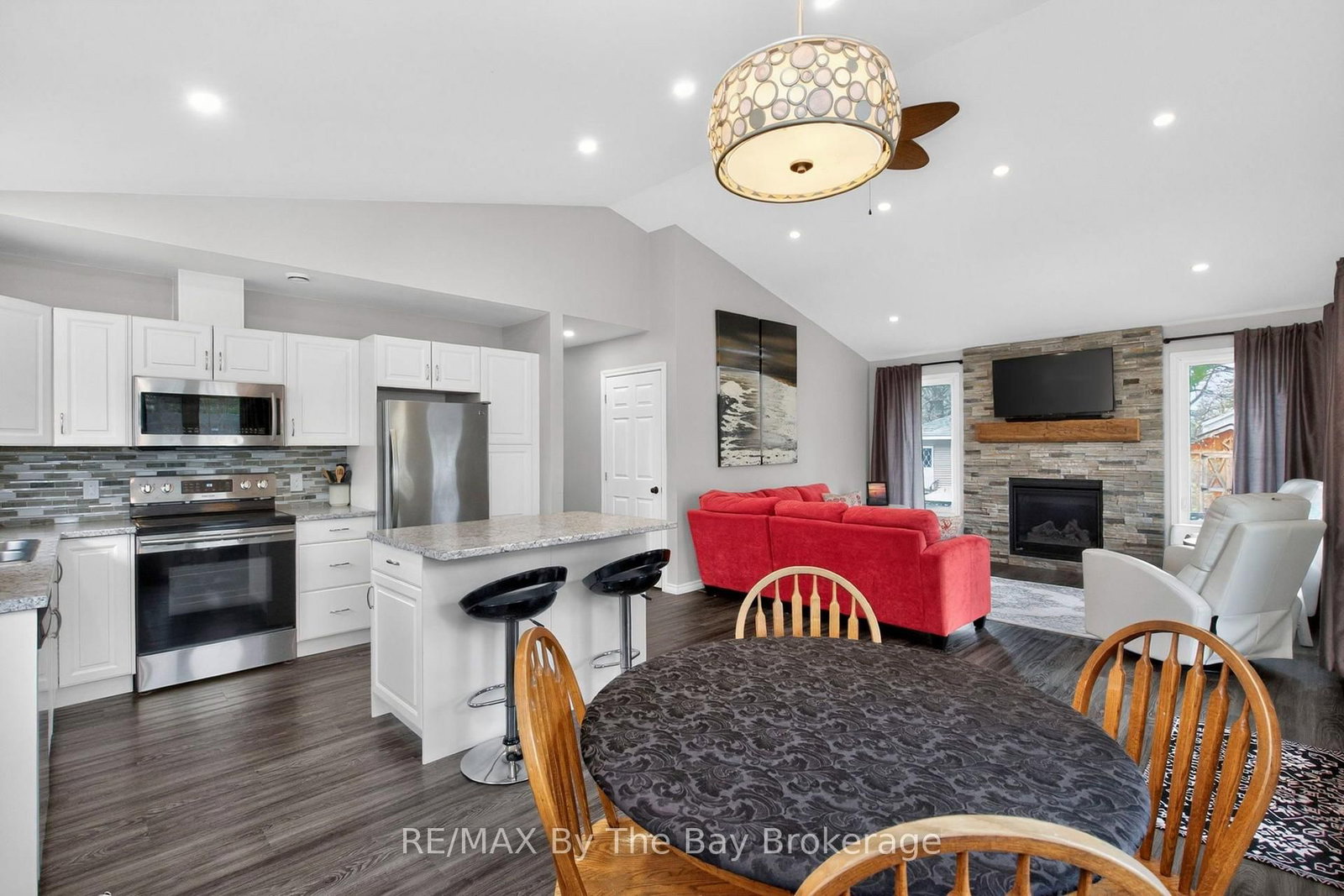 12 5th Lane • Wasaga Beach, ON photo 16